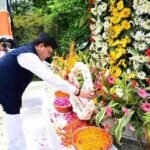 मुख्यमंत्री ने कारगिल विजय दिवस पर शहीद स्मारक पर पुष्प चक्र अर्पित कर शहीदों को दी श्रद्धांजलि, परमवीर चक्र विजेताओं की अनुग्रह राशि 50 लाख से बढ़ाकर की गई डेढ़ करोड़